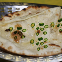 CHILLY CHEESE NAAN